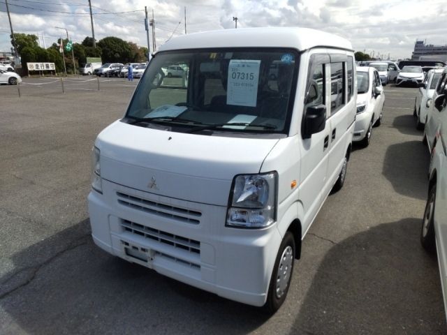 7315 Mitsubishi Minicab van DS64V 2014 г. (LUM Kobe Nyusatsu)